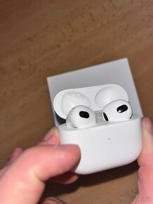 Predám AirPods 3 - 4