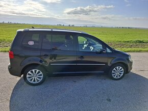 Volkswagen Touran 2.0 TDI Highline DSG - 4