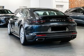 Porsche Panamera - 4