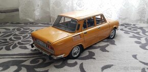 Predám Škoda 100 1:8 DeAgostini - 4