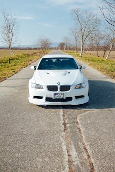 BMW E90 M3 (Japonsko) - 4