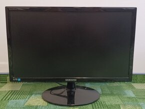 HP 110 Desktop + myš a klávesnica (+ monitor za doplatok) - 4