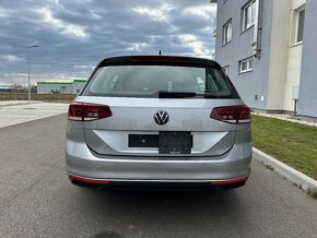 Volkswagen Passat Variant 2.0 TDI EVO Bussines DSG - 4