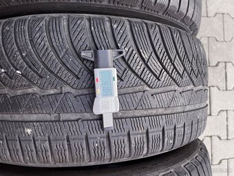 235/50R17 Michelin zimne - 4