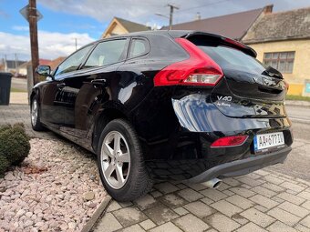 VOLVO V40 - 4