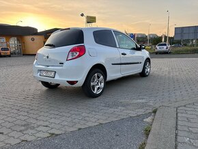 Renault Clio Van - 4