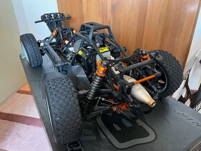 HPI Baja 5T 1:5 - RC model na benzín - 4