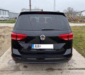 Volkswagen Touran 2.0 TDI Comfortline DSG - 4