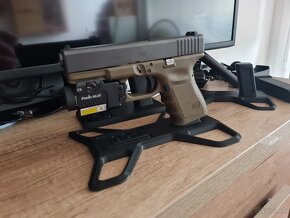 Stojan na zbran glock 19/17 - 4