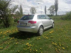 Audi A3 Sportback 1.6 Ambiente - 4