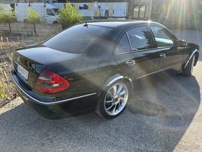 Mercedes Benz W211 E270 CDI 130kw - 4