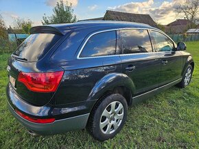 Predám zachovalú Audi Q7 4,2 FSi-257 kW automat 8 valec - 4