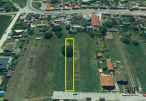 NA PREDAJ POZEMOK PRE VÝSTAVBU RODINNÉHO DOMU, 810M2, SENICA - 4