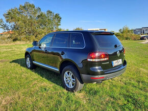 Volkswagen Touareg 3,0 TDi V6 - 4