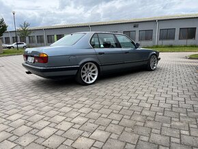 BMW e32 750iL V12 - 4