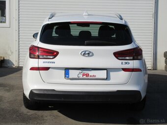 Hyundai i30 1.6 CRDi 136 Style odp. DPH - 4