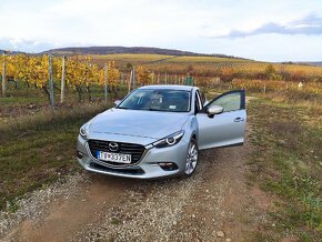 Mazda 3 sedan, Revolution - 4