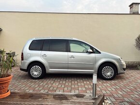 VW Touran 2.0 TDI - 4