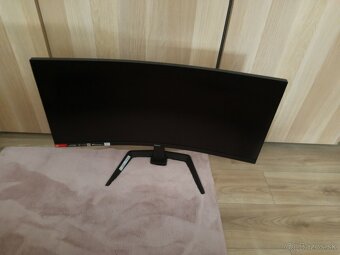 34" iiyama monitor - 4