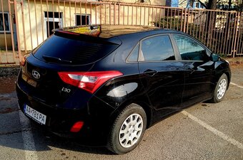 Hyundai i30 1.6 benzín 99kw automat - 4