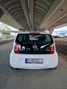 Volkswagen UP - 4