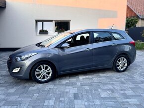 Hyundai i30 1.6Crdi max.vybav - 4