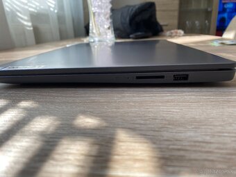 Lenovo IdeaPad Slim 3 15,6" 8GB 512GB Win11 - 4