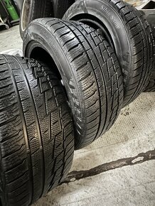 225/45r17 - 4