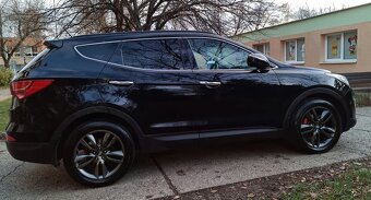 Hyundai Santa Fe 2,2 CRDi 4x4 (8/2013) - 4