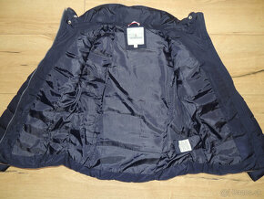 Moncler Duvet, Peak Performance a Tommy Hilfiger parka - 4