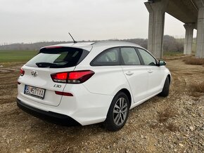 Hyundai i30 kombi comfort plus 1,6 crdi 85 kw 7/2019 - 4