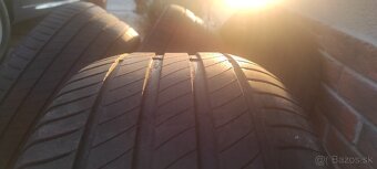 Pneu Michelin primacy4 235/45 r17 - 4