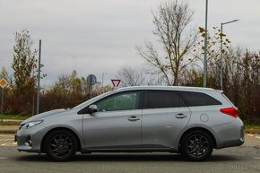 Toyota Auris Touring Sports 1.6 l Valvematic - 4