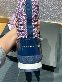 Tommy Hilfiger Snehovky fialová 32 EU T3A5324351486X663 - 4