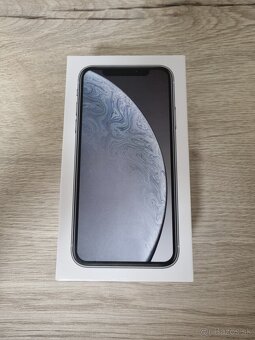 Predám veľmi málo používaný Iphone XR 64gb - 4