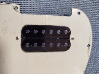 Strat 1 hum,  1 vol pickguard - 4