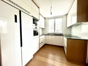 EXKLUZÍVNE NA PREDAJ EXKLUZÍVNY, 5-IZBOVÝ BYT (121 m2),... - 4