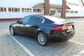 Jaguar XE 2.0D - 4