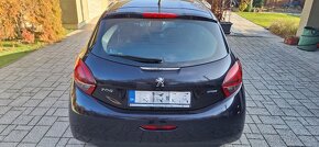 Peugeot 208 - 4