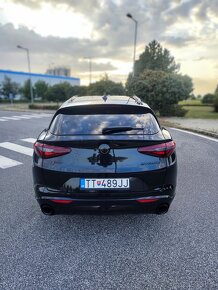 Alfa Romeo Stelvio - 4