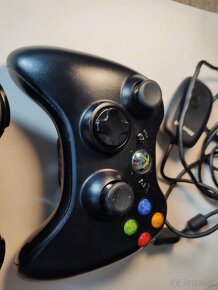 Predám 2 Xbox 360 ovládače s adapterom - 4