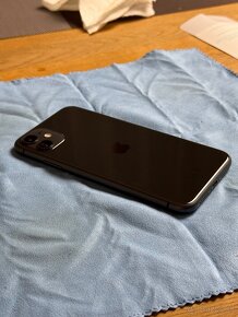 iPhone 11, 128 Gb, čierny - 4