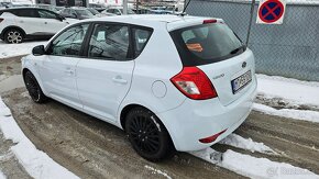 Kia Cee´d 1.6 CRDi - 4