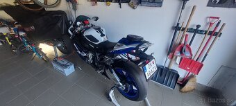 BMW HP 4 - 1000S - 4