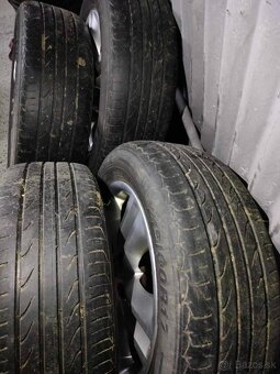 4ks alu disky orig. Nissan 5x114,3 R17 pneu 215/60 R17 - 4