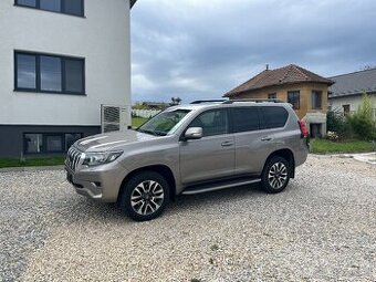 TOYOTA LAND CRUISER - 2.8l,4x4, 204k, Automat, V ZÁRUKE - 4