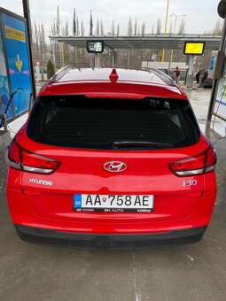 Hyundai i30 combi 1,5i 110k 6M/T Comfort + CP, ročník 2023 - 4