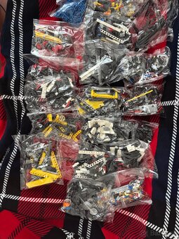 Lego Technic 42130 BMW M 1000 RR - 4