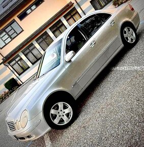 Mercedes-Benz E trieda Sedan 220 CDI Elegance A/T - 4