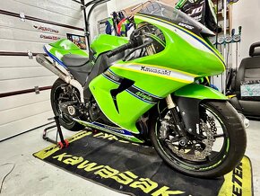 Kawasaki zx10r - 4